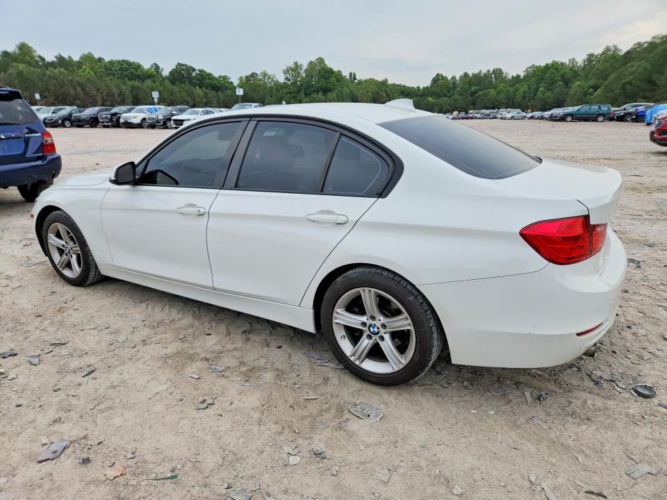 56738536 :رقم المزاد ، WBA3B1C53EK134904 vin ، 2014 Bmw 320 مزاد بيع