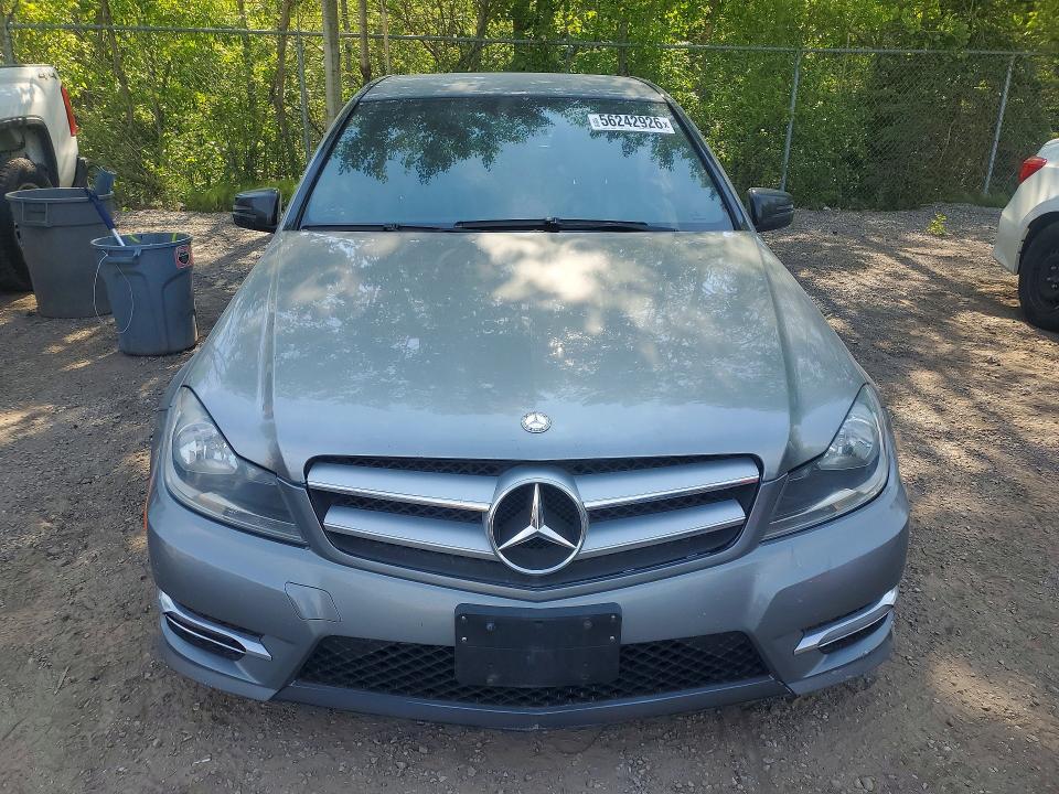 2012 Mercedes-benz C მანქანა იყიდება აუქციონზე, vin: WDDGF8FB0CA709066, აუქციონის ნომერი: 56242926