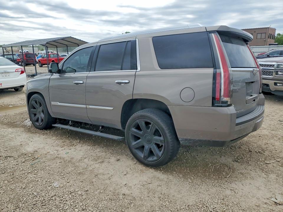 2017 Cadillac Escalade მანქანა იყიდება აუქციონზე, vin: 1GYS3BKJXHR320395, აუქციონის ნომერი: 55689926
