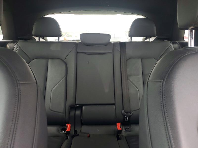 56129826 :رقم المزاد ، WA1AUCF39M1090075 vin ، 2021 Audi Q3 مزاد بيع