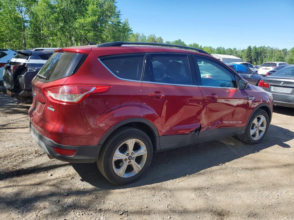 55693216 :رقم المزاد ، 1FMCU0G99FUC47181 vin ، 2015 Ford Escape مزاد بيع