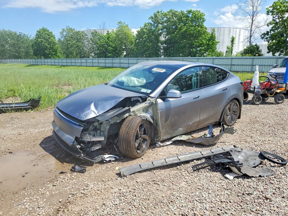 Продажа на аукционе авто 2026 Tesla Model Y, vin: 7SAYGDEE8TA452729, номер лота: 57388996