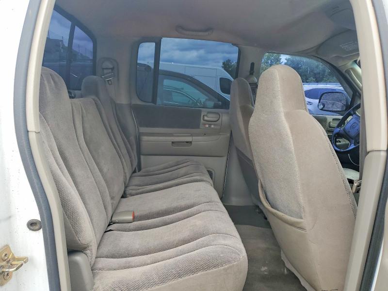 56761516 :رقم المزاد ، 1B7HG38NX2S702673 vin ، 2002 Dodge Dakota مزاد بيع