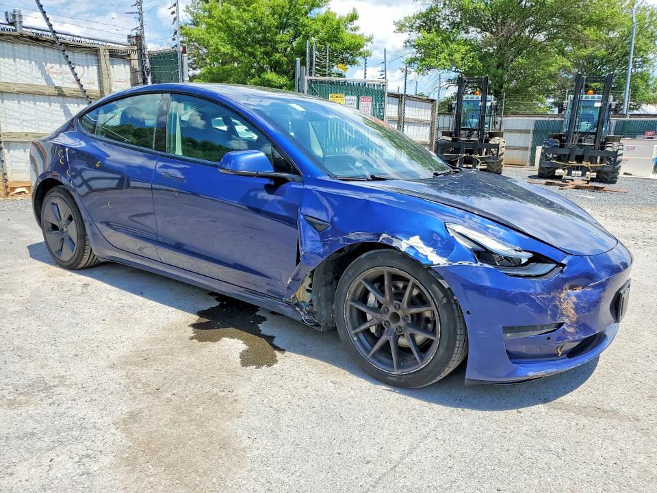 58896796 :رقم المزاد ، 5YJ3E1EA4NF371824 vin ، 2022 Tesla Model 3 مزاد بيع