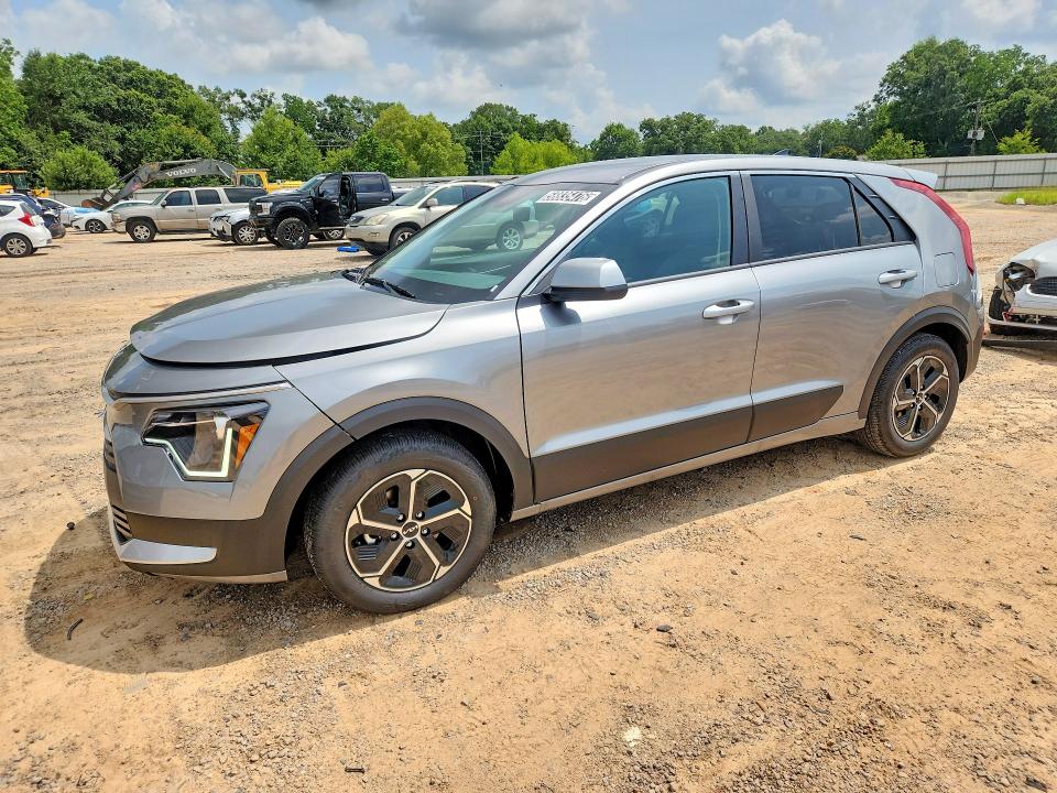 Auction sale of the 2026 Kia Niro, vin: KNDCP3LE2T5370116, lot number: 58835476