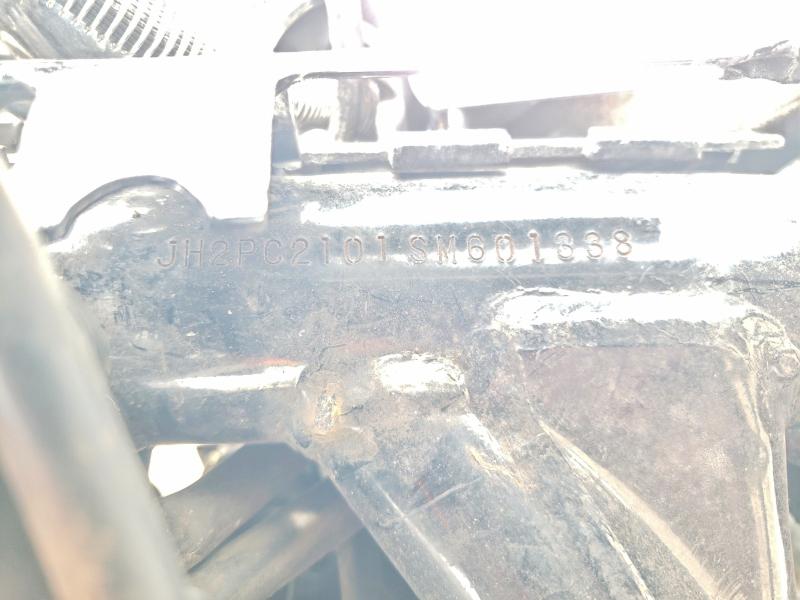 58782026 :رقم المزاد ، JH2PC2101SM601338 vin ، 1995 Honda Vt600 مزاد بيع