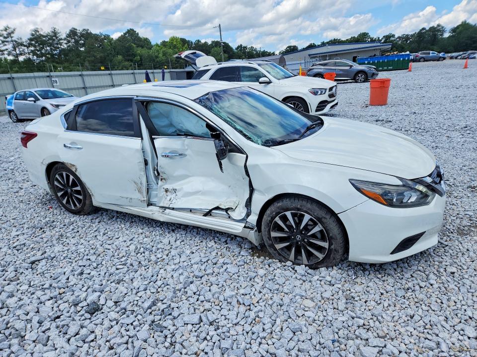 57745366 :رقم المزاد ، 1N4AL3AP8JC188636 vin ، 2018 Nissan Altima مزاد بيع