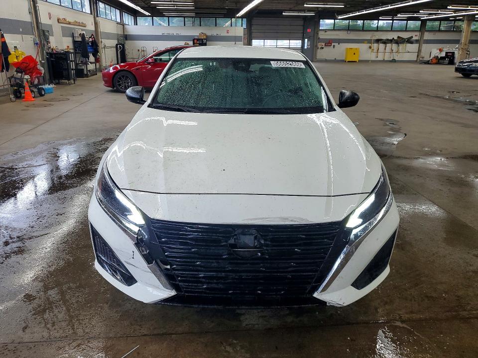 56652586 :رقم المزاد ، 1N4BL4DV4SN399083 vin ، 2025 Nissan Altima مزاد بيع