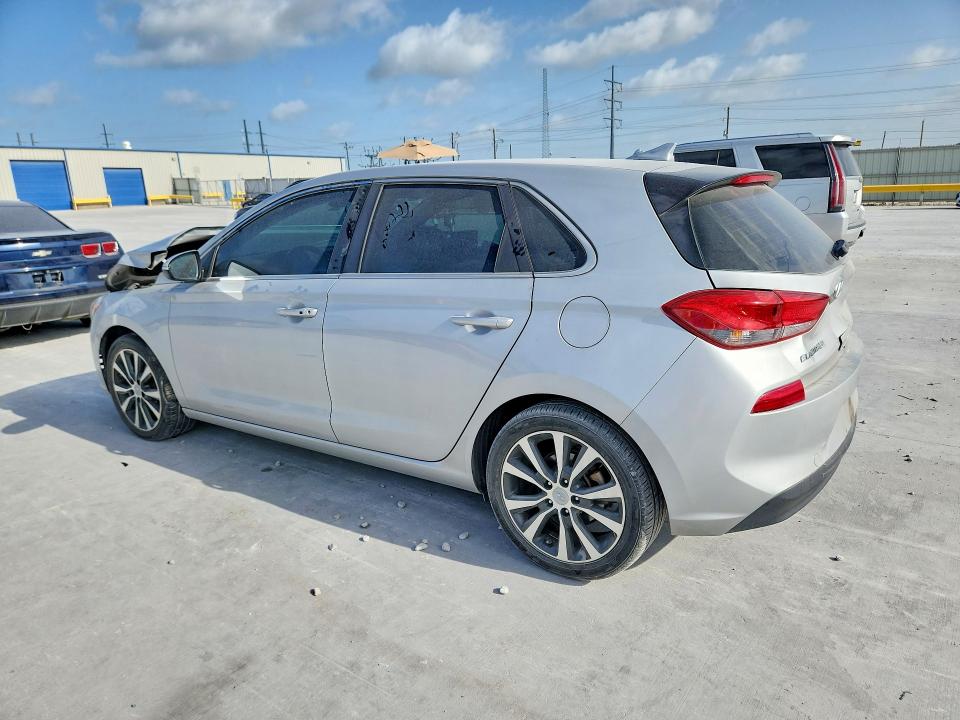 2018 Hyundai Elantra Gt მანქანა იყიდება აუქციონზე, vin: KMHH35LEXJU017635, აუქციონის ნომერი: 59192566