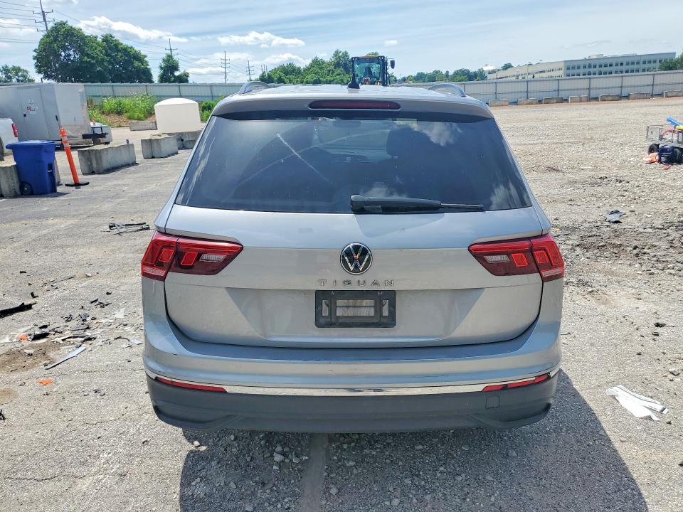 2022 Volkswagen Tiguan მანქანა იყიდება აუქციონზე, vin: 3VV1B7AX3NM028321, აუქციონის ნომერი: 57874096