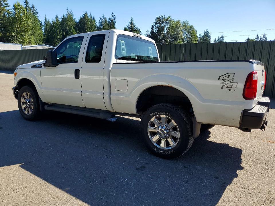 57879326 :رقم المزاد ، 1FT8X3B6XFEB27092 vin ، 2015 Ford F350 مزاد بيع
