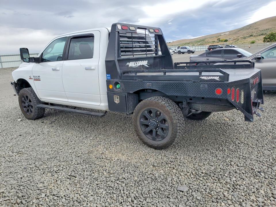 56603226 :رقم المزاد ، 3C6UR5DL1FG638553 vin ، 2015 Ram 2500 مزاد بيع