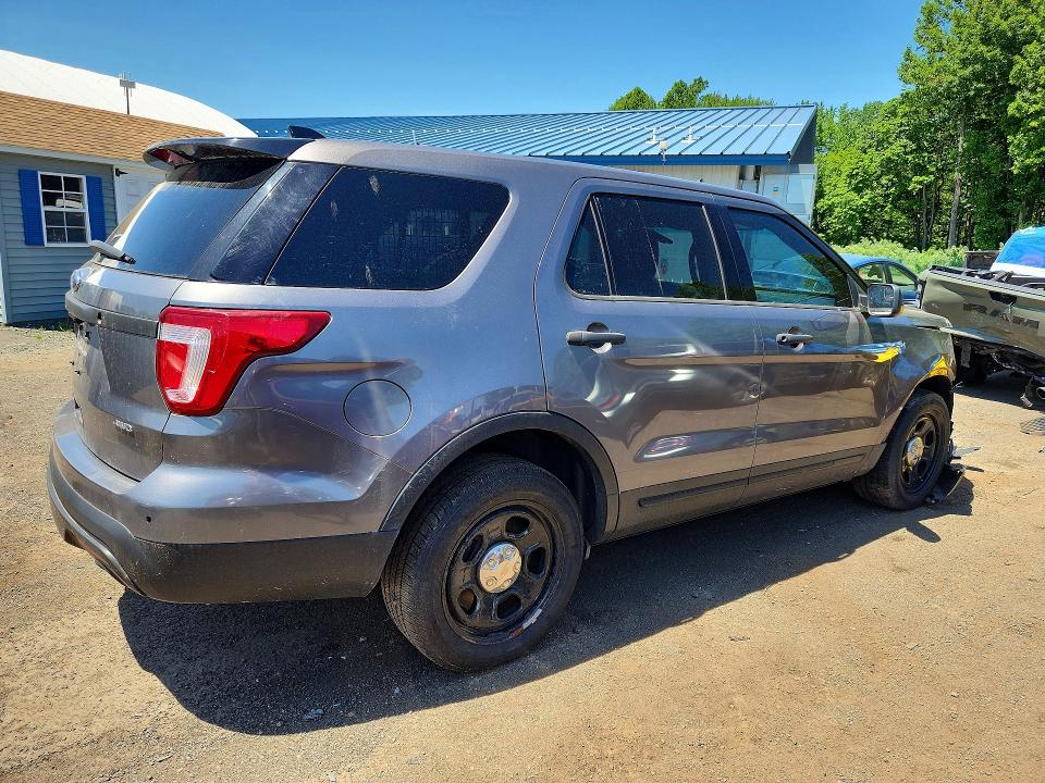 56179886 :رقم المزاد ، 1FM5K8AR1HGB72046 vin ، 2017 Ford Explorer مزاد بيع
