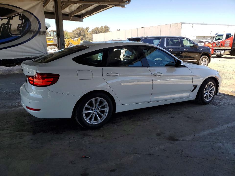 56797666 :رقم المزاد ، WBA3X5C55FD562231 vin ، 2015 Bmw 328 مزاد بيع