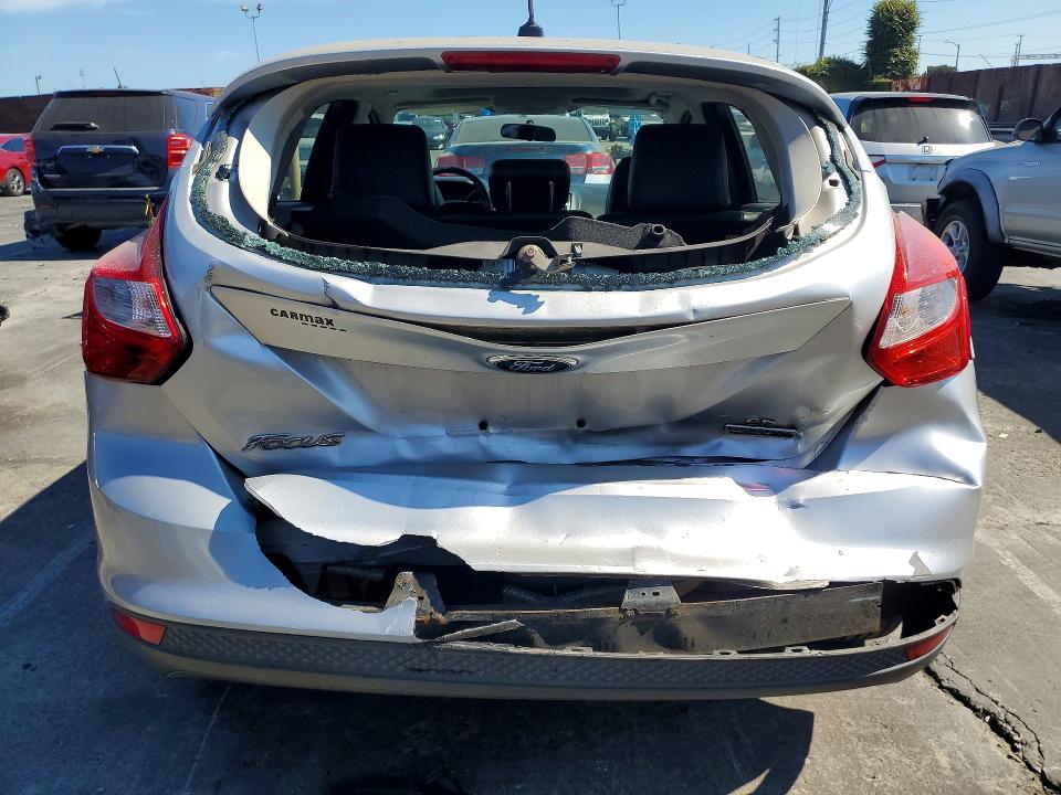2013 Ford Focus მანქანა იყიდება აუქციონზე, vin: 1FADP3K23DL214035, აუქციონის ნომერი: 57175426