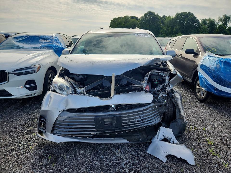 2018 Toyota Sienna მანქანა იყიდება აუქციონზე, vin: 5TDYZ3DC7JS938249, აუქციონის ნომერი: 52410056