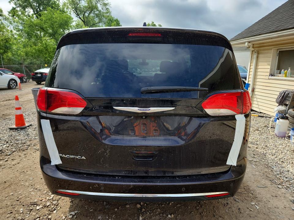 56583056 :رقم المزاد ، 2C4RC1BG6JR353509 vin ، 2018 Chrysler Pacifica مزاد بيع