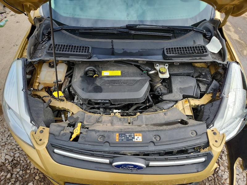 55503546 :رقم المزاد ، 1FMCU9GX2FUC63175 vin ، 2015 Ford Escape مزاد بيع