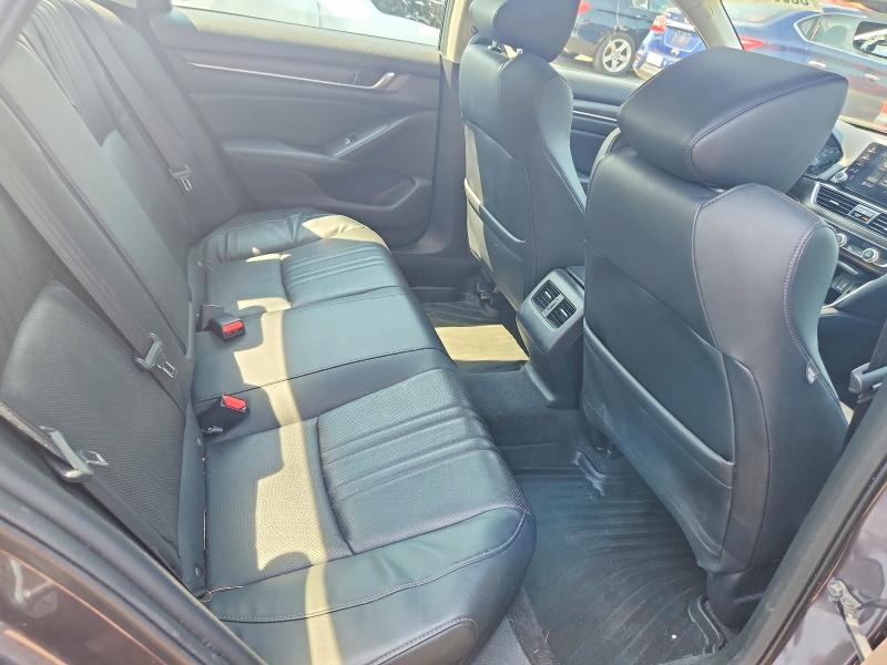 58985026 :رقم المزاد ، 1HGCV3F55JA012595 vin ، 2018 Honda Accord مزاد بيع