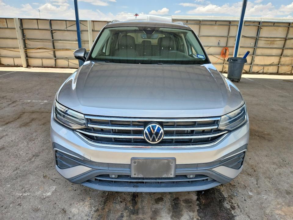 59605496 :رقم المزاد ، 3VV3B7AX0PM084289 vin ، 2023 Volkswagen Tiguan مزاد بيع