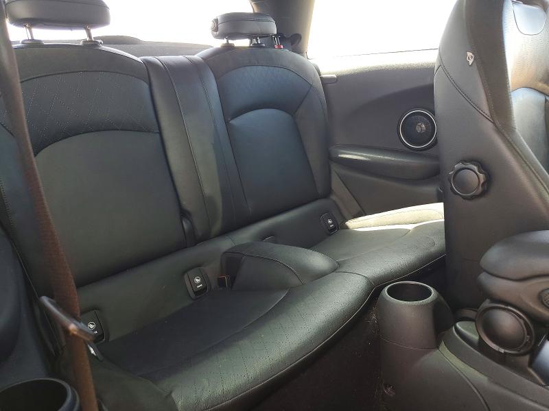 55682826 :رقم المزاد ، WMWXP7C50F2A42045 vin ، 2015 Mini Cooper مزاد بيع