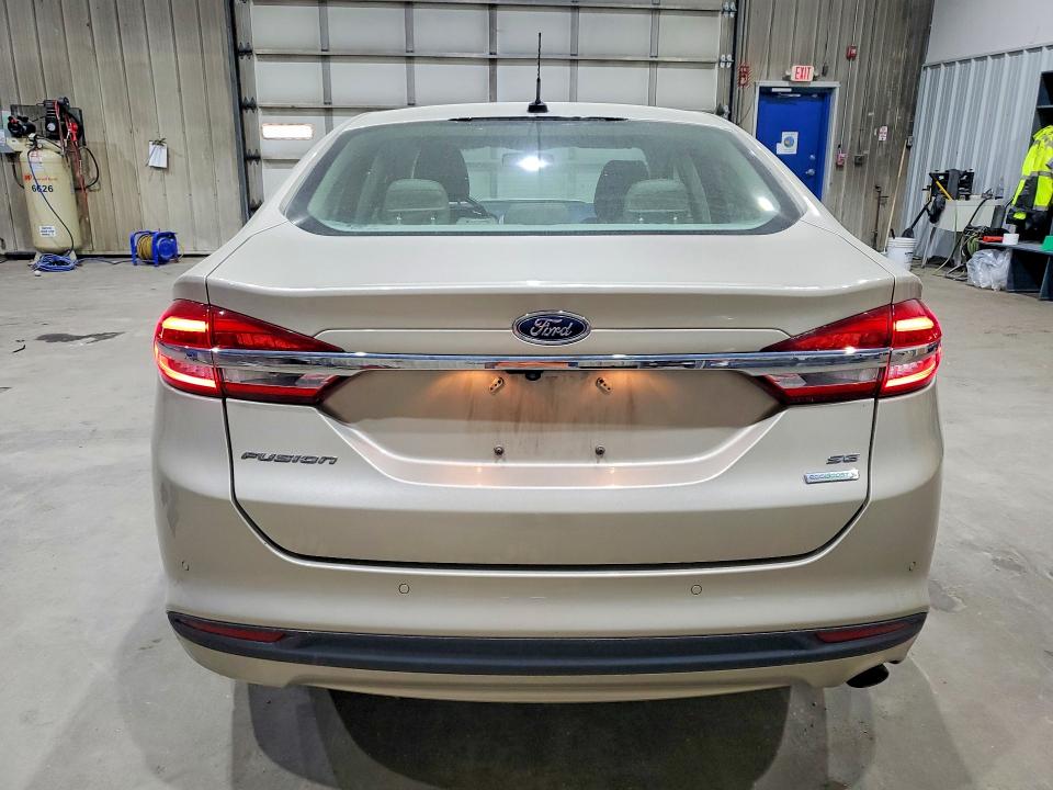 56143846 :رقم المزاد ، 3FA6P0HD0HR331675 vin ، 2017 Ford Fusion مزاد بيع