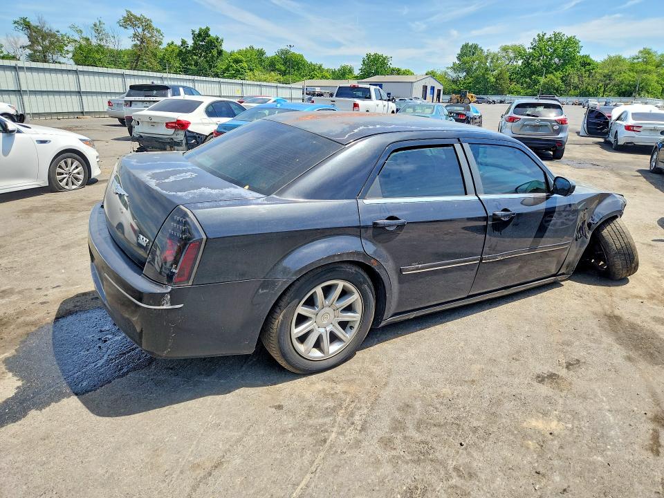 Продажа на аукционе авто 2006 Chrysler 300, vin: 2C3LA43R06H218685, номер лота: 55892586