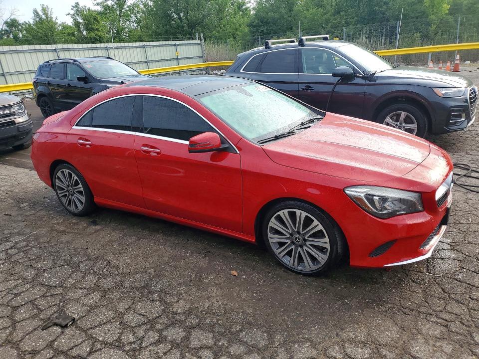 59100846 :رقم المزاد ، WDDSJ4GB5JN524808 vin ، 2018 Mercedes-benz Cla مزاد بيع