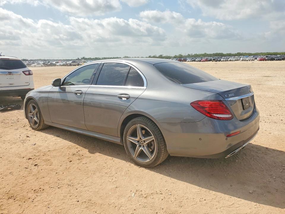 58511676 :رقم المزاد ، WDDZF4JB5HA271533 vin ، 2017 Mercedes-benz E مزاد بيع