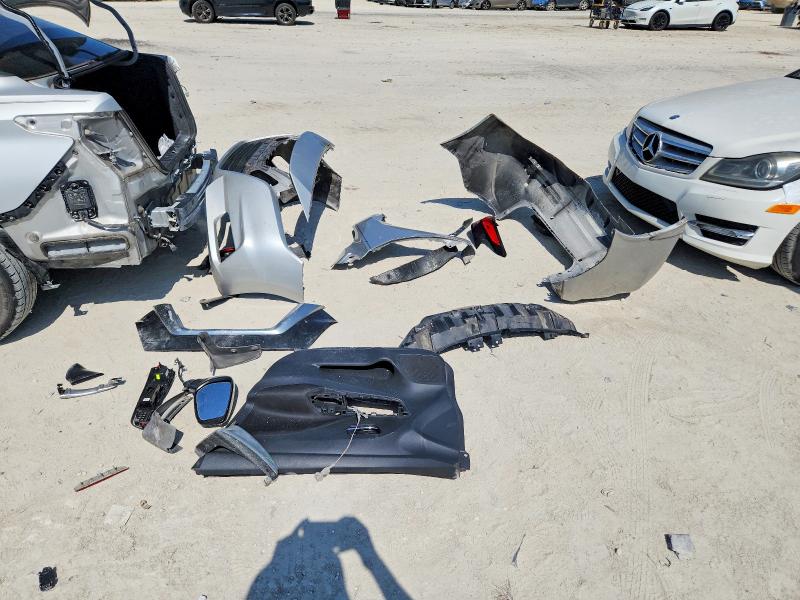 58449116 :رقم المزاد ، 3N1CN8EV2ML918457 vin ، 2021 Nissan Versa مزاد بيع