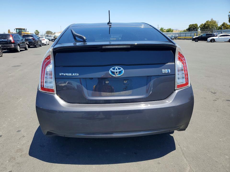 2014 Toyota Prius მანქანა იყიდება აუქციონზე, vin: JTDKN3DU8E1833717, აუქციონის ნომერი: 56464526