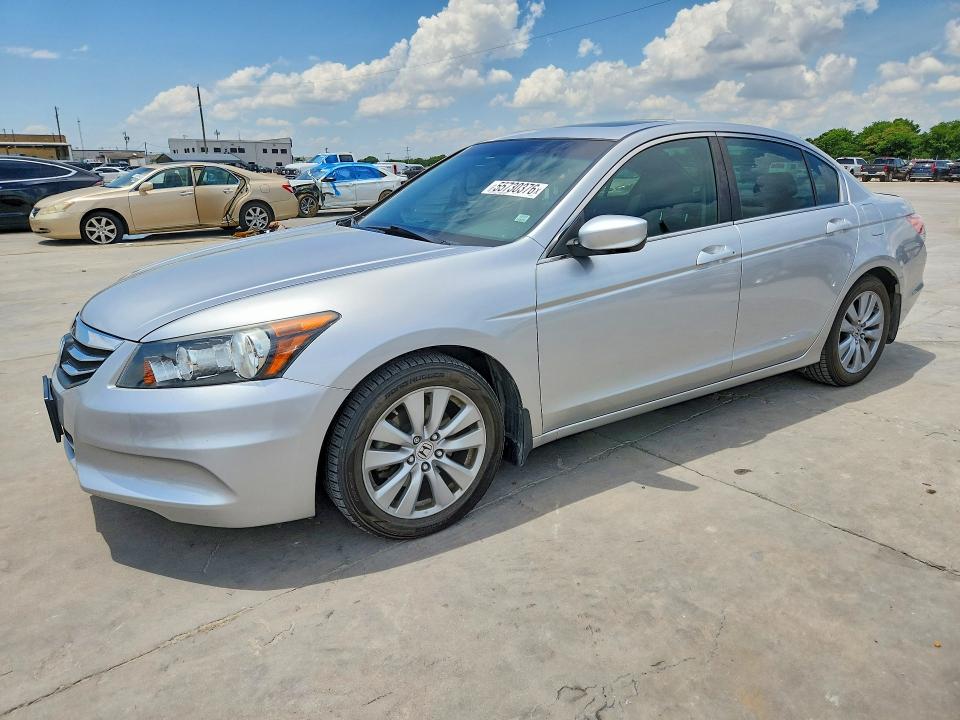 2011 Honda Accord მანქანა იყიდება აუქციონზე, vin: 1HGCP2F86BA039322, აუქციონის ნომერი: 55730376