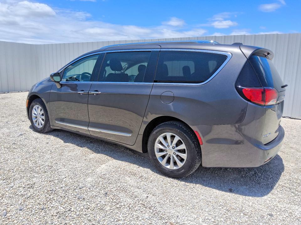 Продажа на аукционе авто 2018 Chrysler Pacifica, vin: 2C4RC1BG7JR119492, номер лота: 56357446
