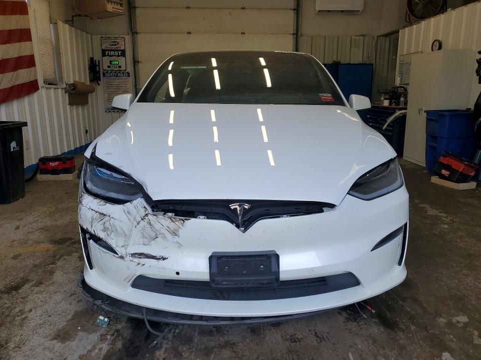 2022 Tesla Model X მანქანა იყიდება აუქციონზე, vin: 7SAXCDE59NF343581, აუქციონის ნომერი: 56545636