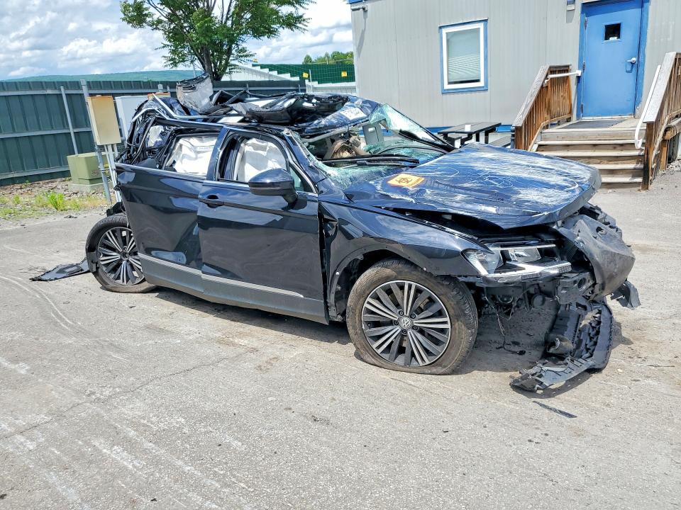 57180446 :رقم المزاد ، 3VV2B7AX5JM103129 vin ، 2018 Volkswagen Tiguan مزاد بيع