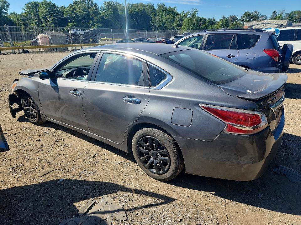 2015 Nissan Altima მანქანა იყიდება აუქციონზე, vin: 1N4AL3AP6FN919611, აუქციონის ნომერი: 55986496