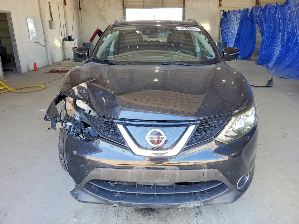 54829056 :رقم المزاد ، JN1BJ1CR7JW293726 vin ، 2018 Nissan Rogue Sport مزاد بيع