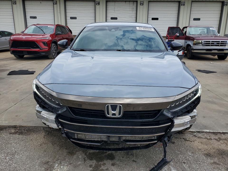 57490096 :رقم المزاد ، 1HGCV1F37NA108320 vin ، 2022 Honda Accord مزاد بيع