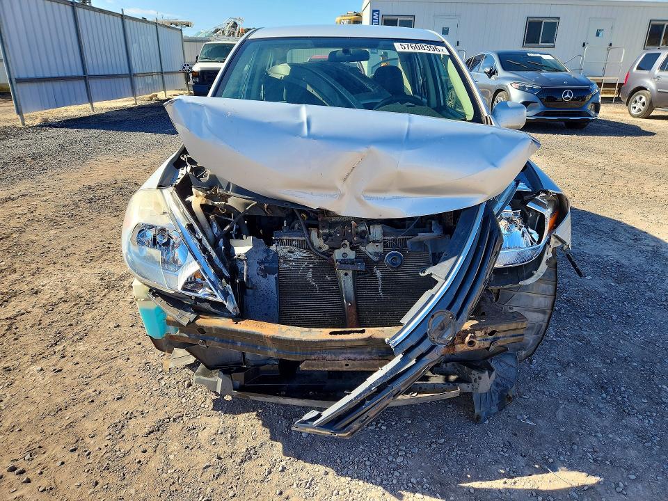 2010 Nissan Versa მანქანა იყიდება აუქციონზე, vin: 3N1BC1AP0AL366775, აუქციონის ნომერი: 57608396