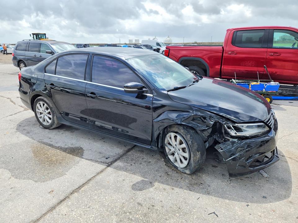 56326206 :رقم المزاد ، 3VWD07AJ1EM438576 vin ، 2014 Volkswagen Jetta مزاد بيع