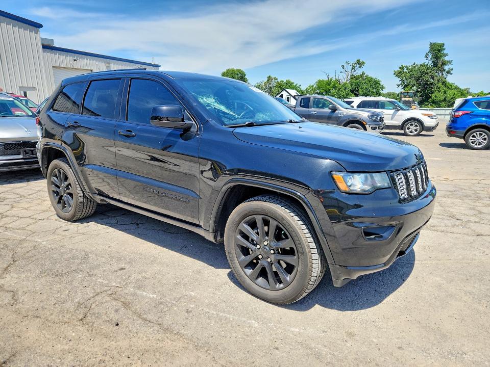 55866776 :رقم المزاد ، 1C4RJFAGXJC499716 vin ، 2018 Jeep Grand Cherokee مزاد بيع