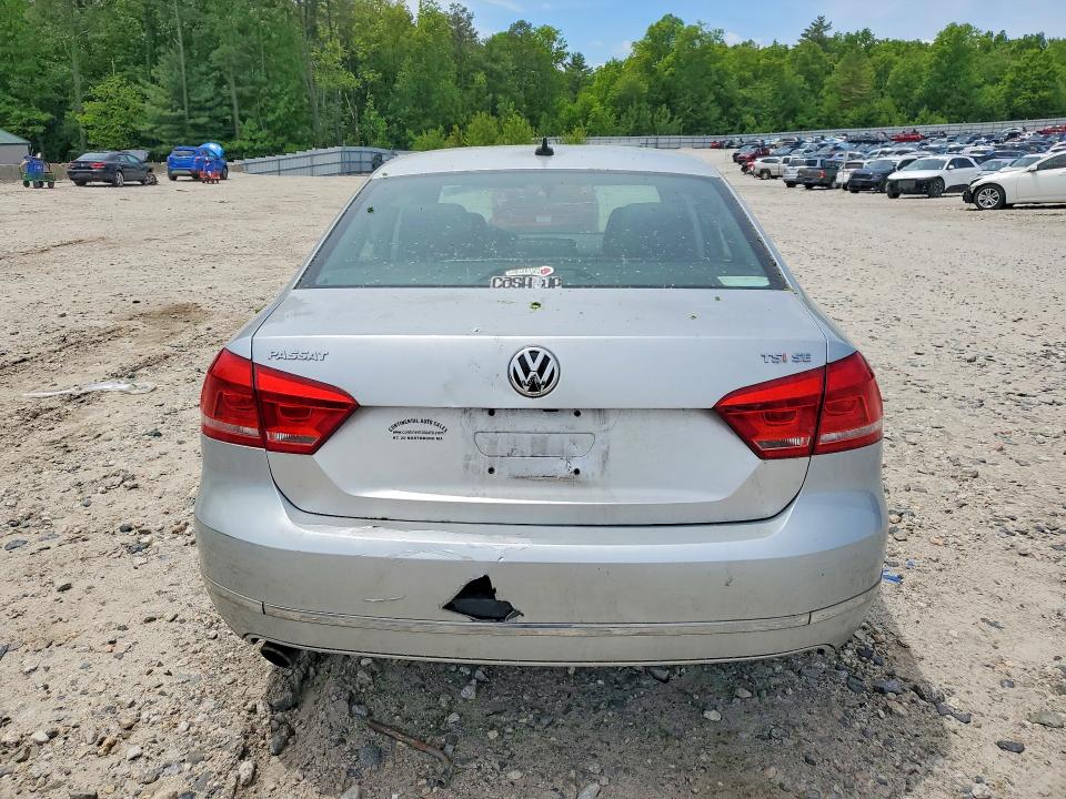 55431006 :رقم المزاد ، 1VWBT7A30FC017449 vin ، 2015 Volkswagen Passat مزاد بيع