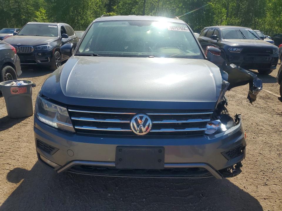 55757656 :رقم المزاد ، 3VV2B7AX2JM185420 vin ، 2018 Volkswagen Tiguan مزاد بيع
