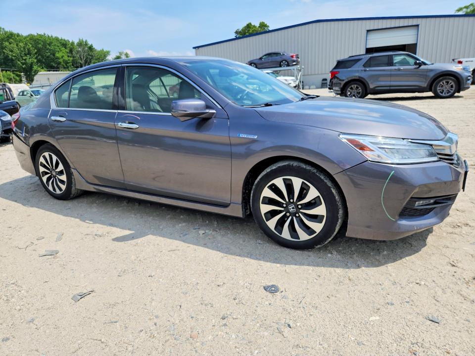 Продаж на аукціоні авто 2017 Honda Accord, vin: JHMCR6F78HC020970, номер лоту: 56053246