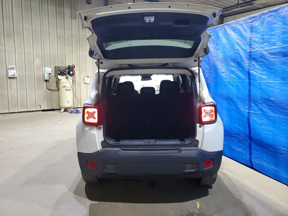 55328566 :رقم المزاد ، ZACNJBBB0KPK15188 vin ، 2019 Jeep Renegade مزاد بيع