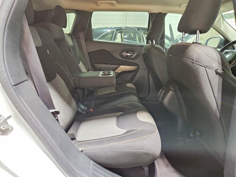 58204636 :رقم المزاد ، 1C4PJLAB8HW660521 vin ، 2017 Jeep Cherokee مزاد بيع