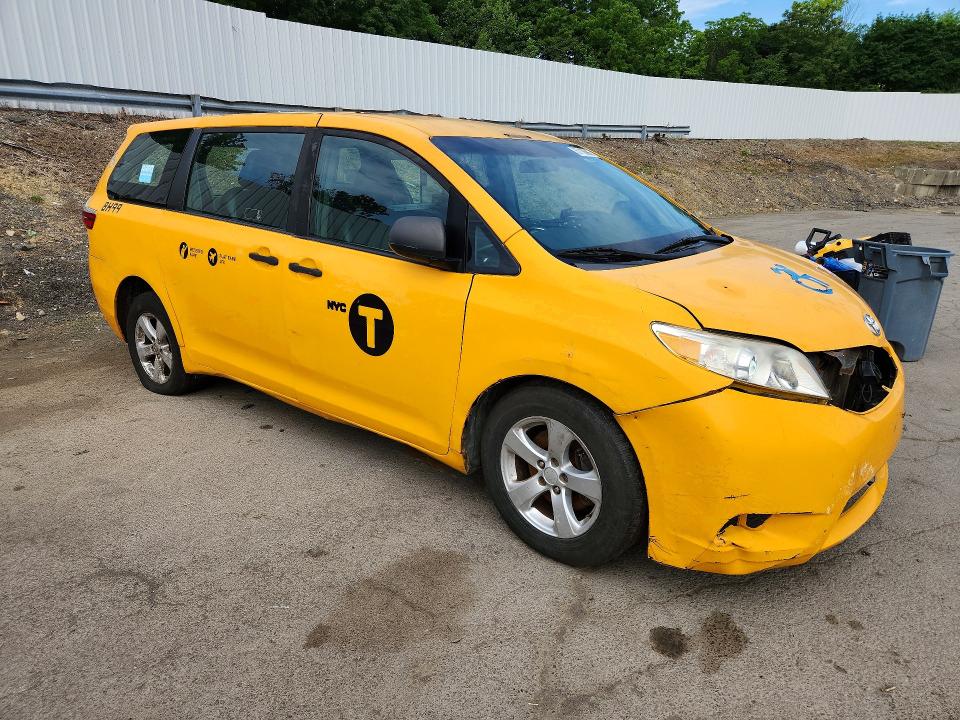2017 Toyota Sienna მანქანა იყიდება აუქციონზე, vin: 5TDZZ3DC1HS859903, აუქციონის ნომერი: 57136666