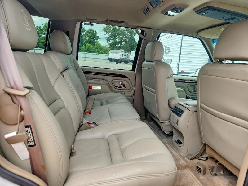2000 Cadillac Escalade მანქანა იყიდება აუქციონზე, vin: 1GYEK13R2YR157420, აუქციონის ნომერი: 56164886