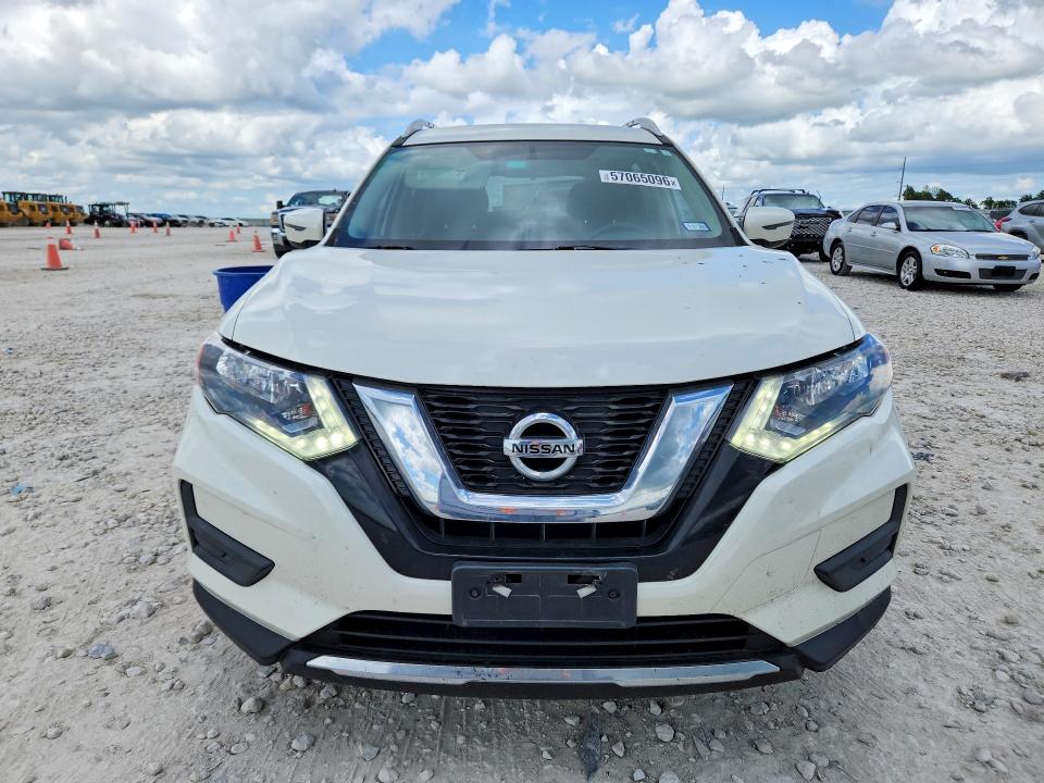 2017 Nissan Rogue მანქანა იყიდება აუქციონზე, vin: JN8AT2MT0HW385326, აუქციონის ნომერი: 57065096