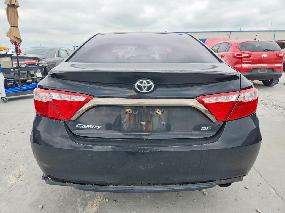 56847156 :رقم المزاد ، 4T1BF1FKXFU108323 vin ، 2015 Toyota Camry مزاد بيع